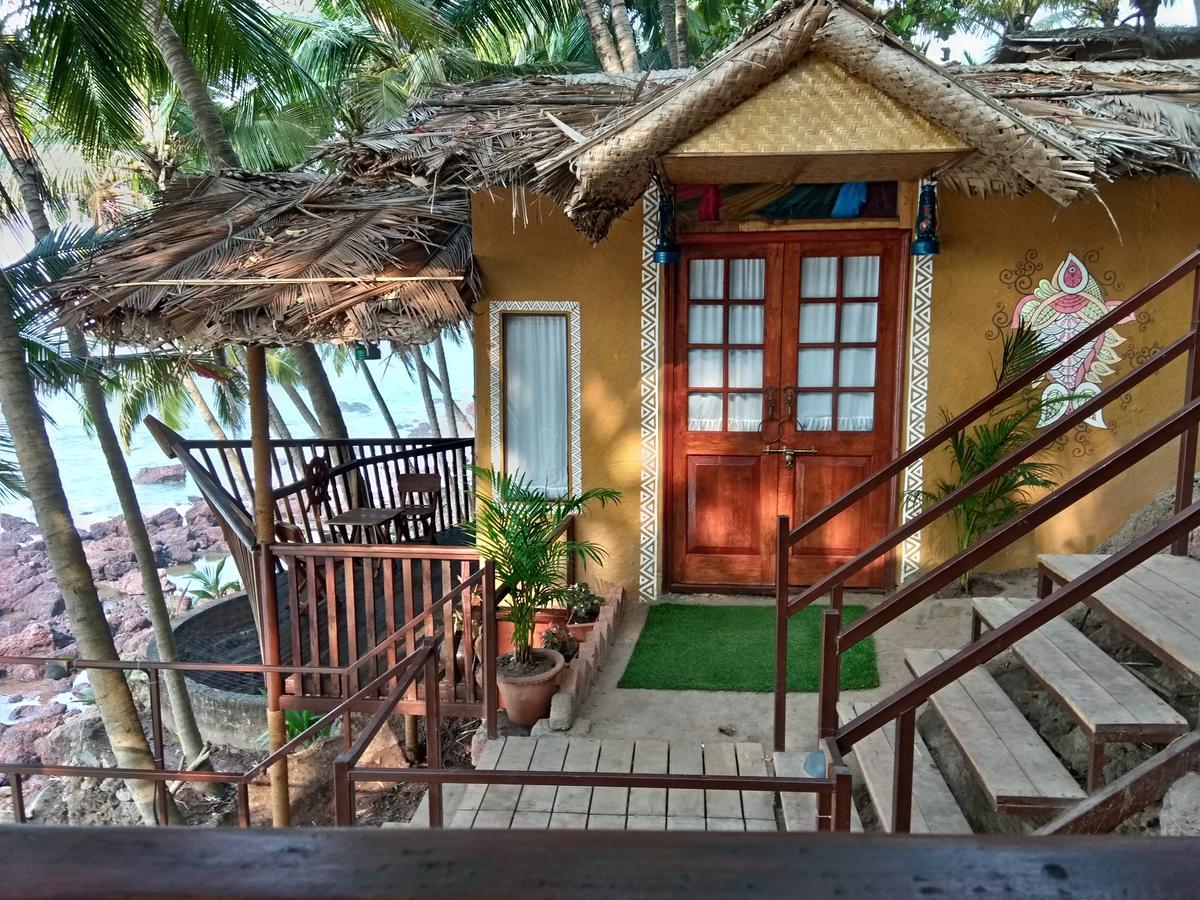 Belantara Beach Front Hotel Vengurla Kültér fotó